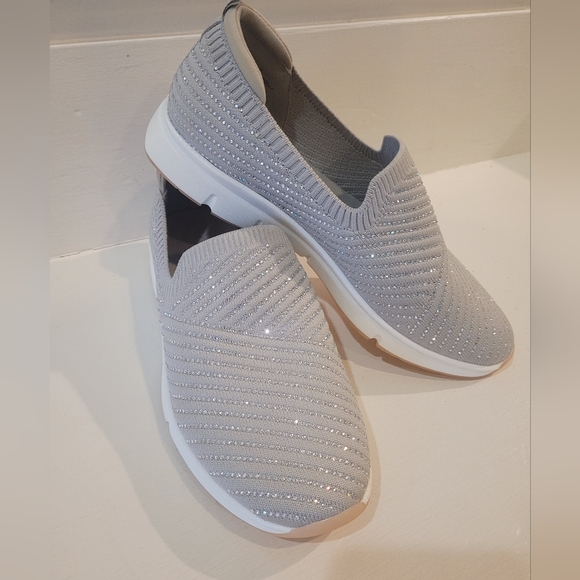 Kelly & Katie Women's Grey Glitter Slip-On Sneaker Sz 8 - Picture 11 of 11